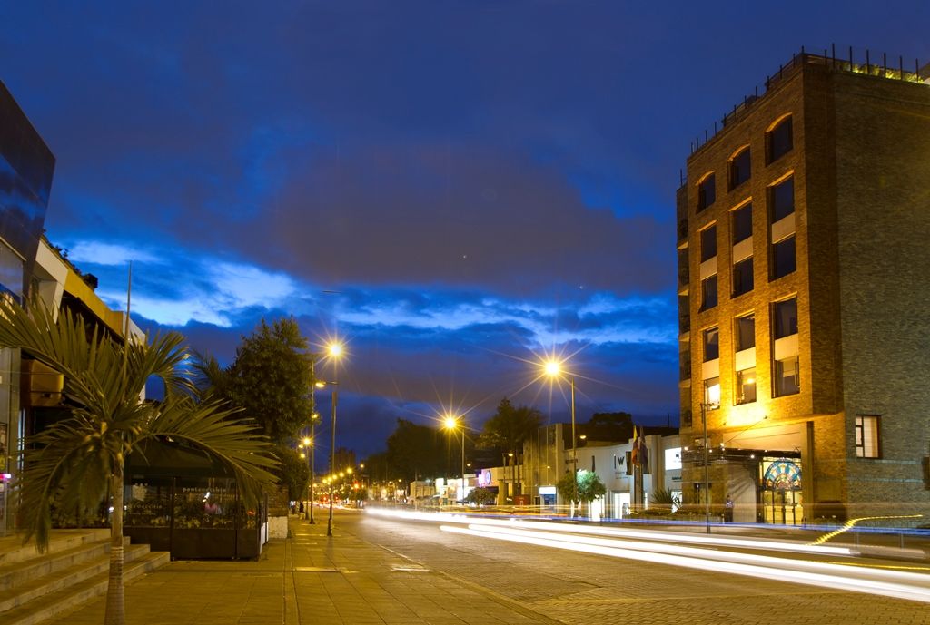 Nh Collection Bogota Andino Royal Hotel Luaran gambar The A3020 at night