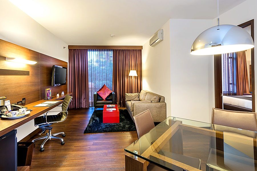 Nh Collection Bogota Andino Royal Hotel Luaran gambar A typical suite at the hotel